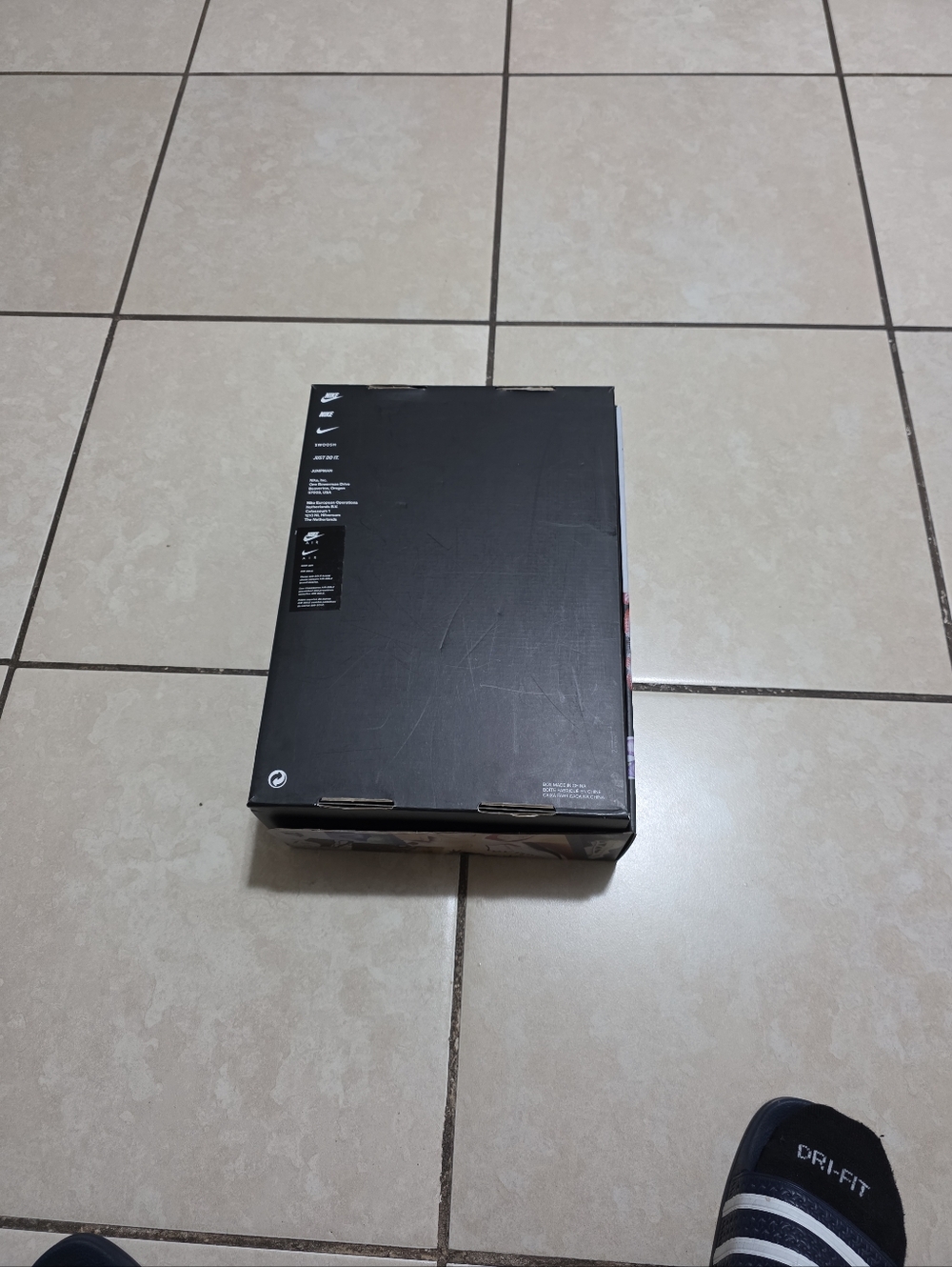 Empty Shoe Box - Picture 5 of 6